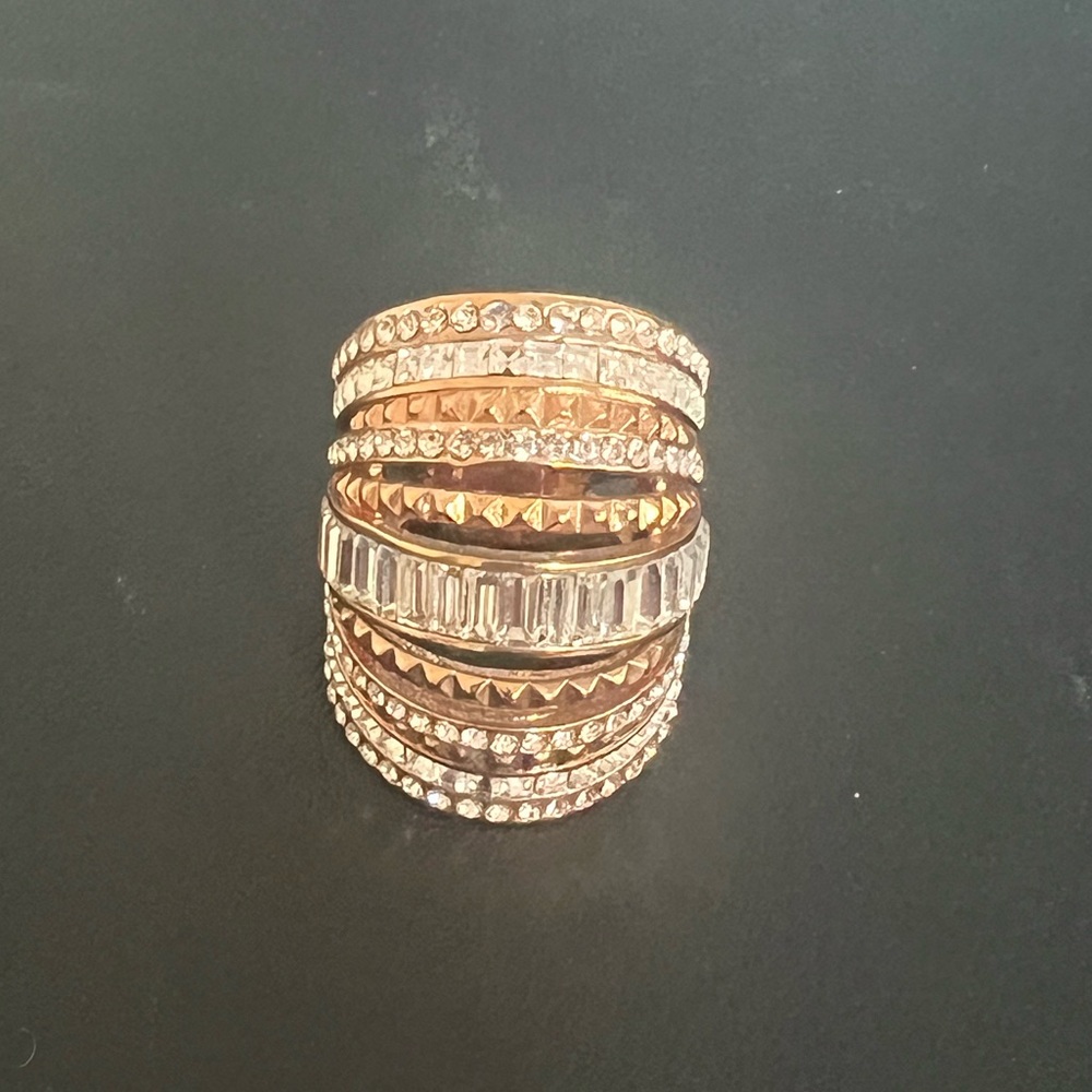 Henri Bendel Ring